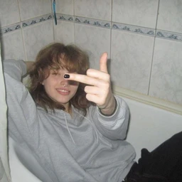 пиво и скейтборд