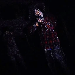 creepin w ma chainsaw