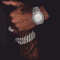 u can't be me