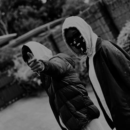 8 PM - HOOD TRAP